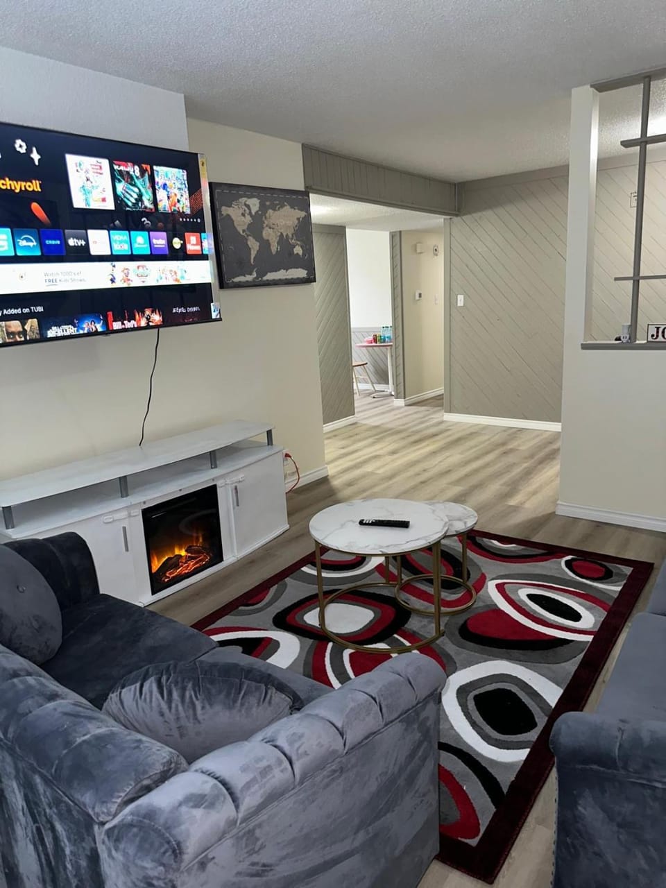 Communal lounge/ TV room, TV and multimedia, Living room, Seating area, Evening entertainment