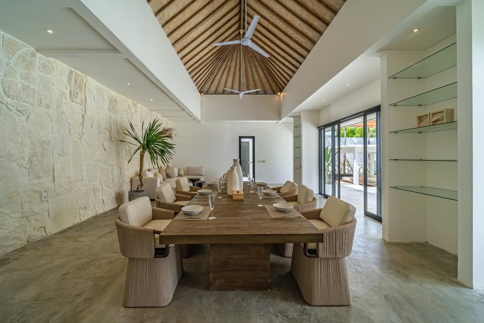 Villa Zenaya - Tropical 3BR Haven, Near Balangan Surf! Villa in Bali