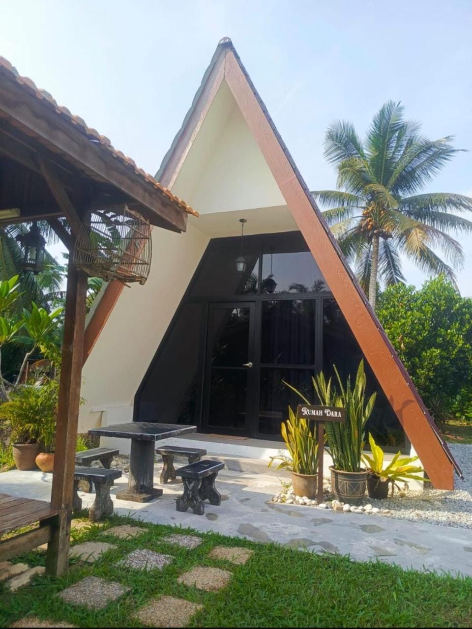 Property building, Garden