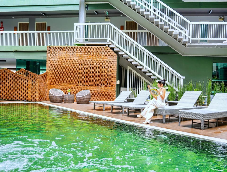Property building, Swimming pool