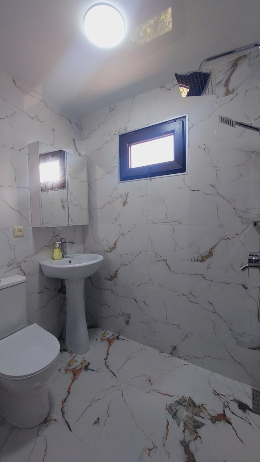 Shower, Toilet, Bathroom