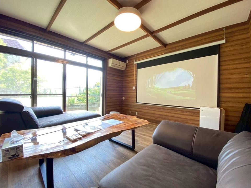 TV and multimedia, Living room, air conditioner