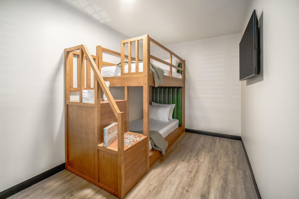 bunk bed