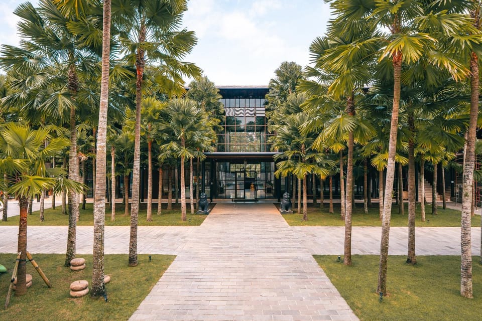 Property building, Natural landscape, Garden view