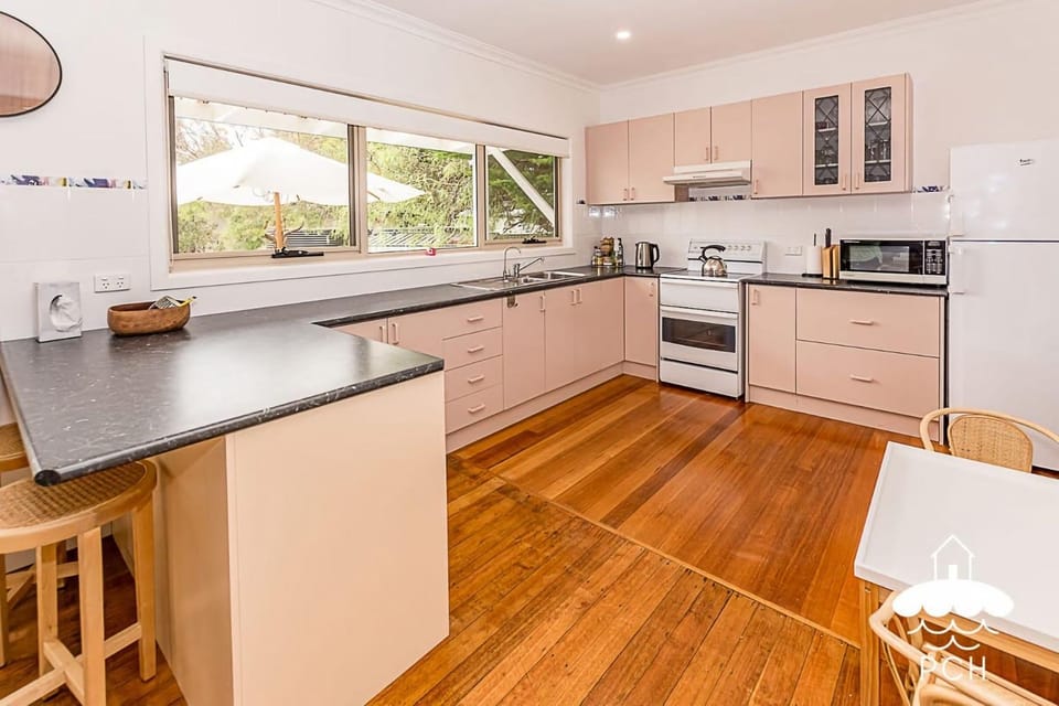 Sandscape Stay 3 Pay 2 Winter Special House in Sandy Point