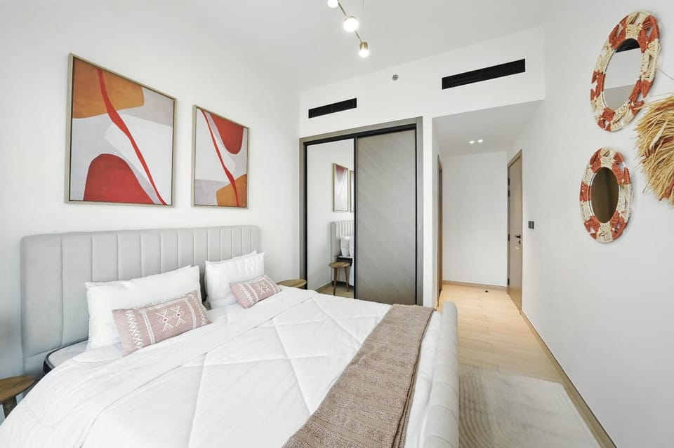 Elegant 1BR Apartment in JVC Luxury Interiors & Views House in Dubai