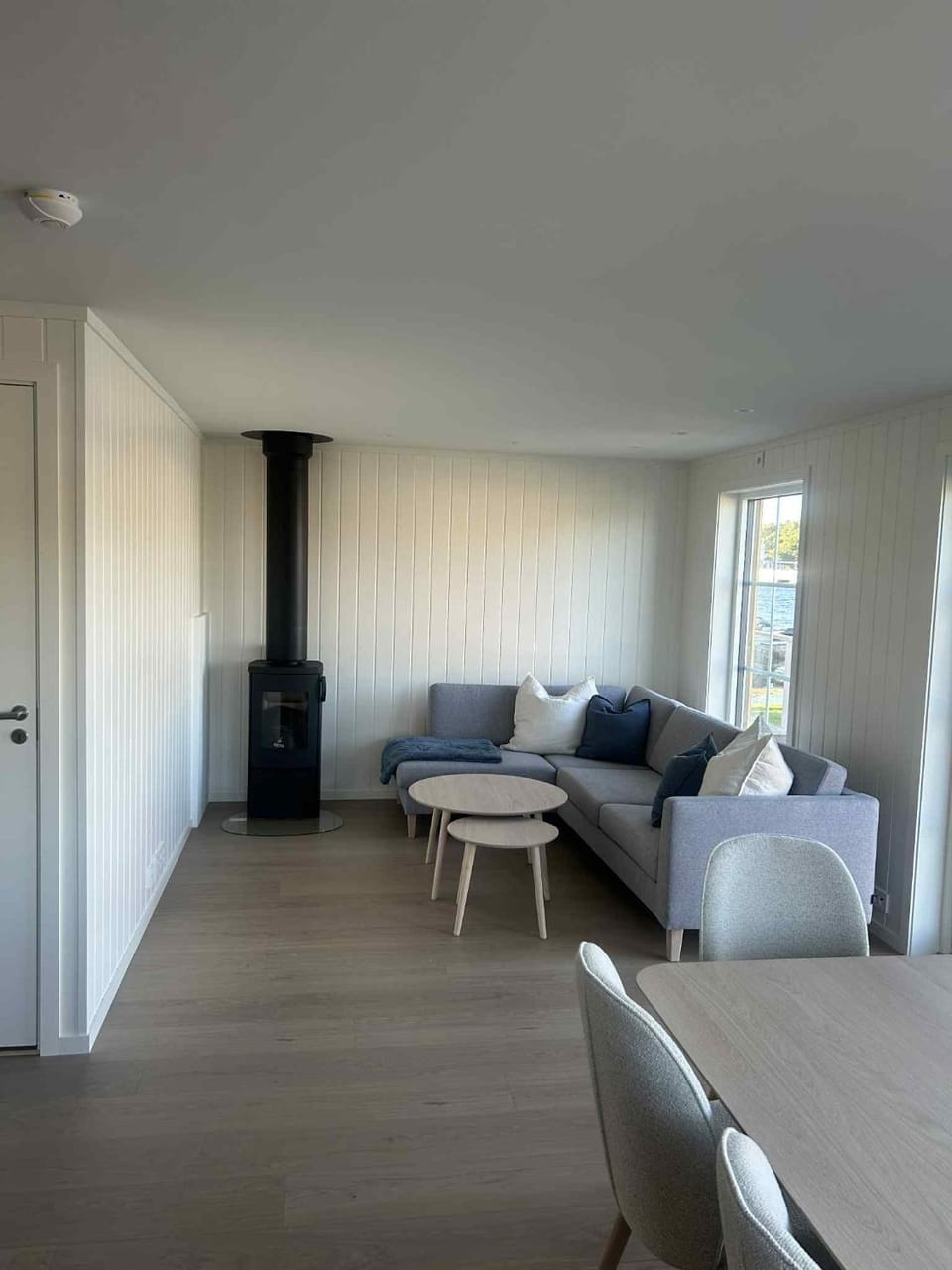 Rett i sjøkanten House in Norway
