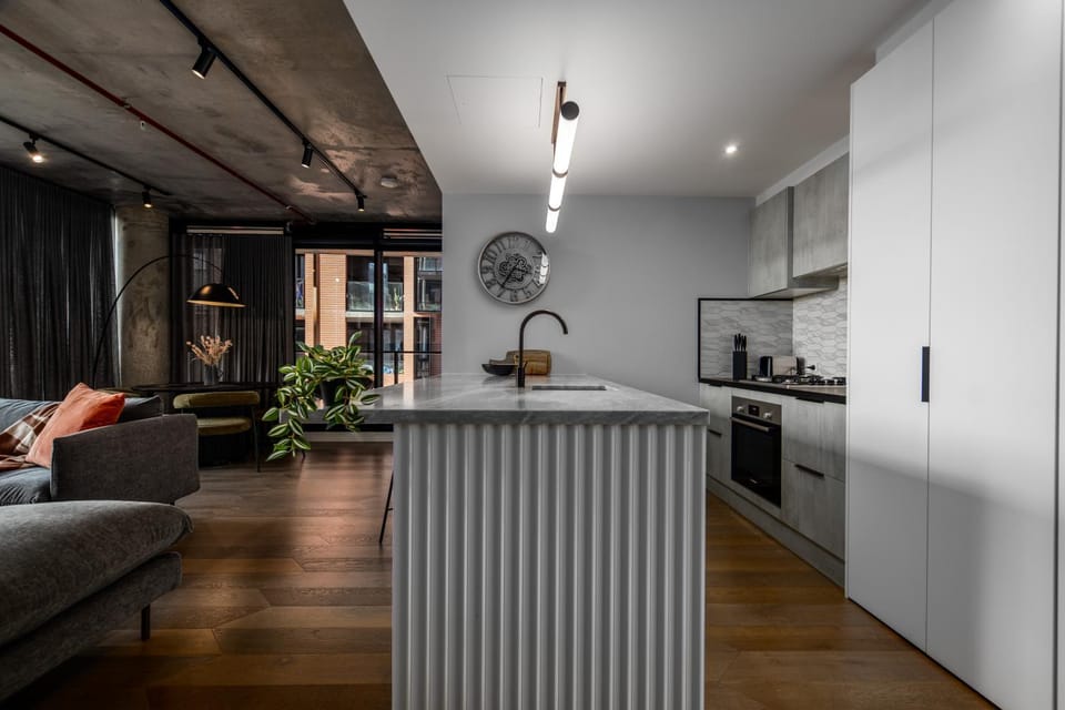 Kitchen or kitchenette, Living room, Seating area, pet friendly, stove