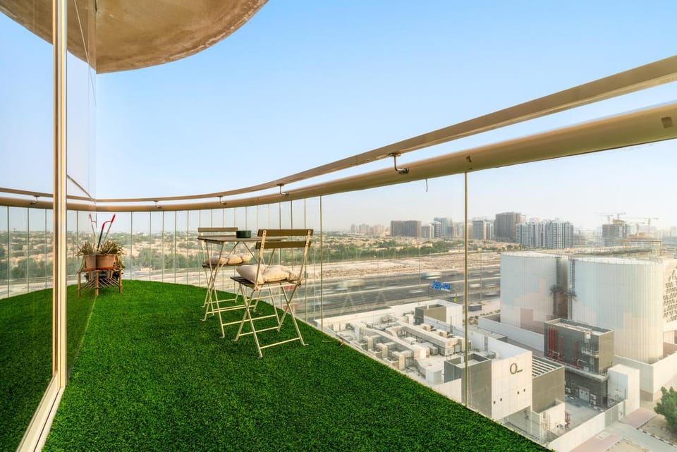 FIRST CLASS 1BR Stylish Vibe Apartment in Dubai