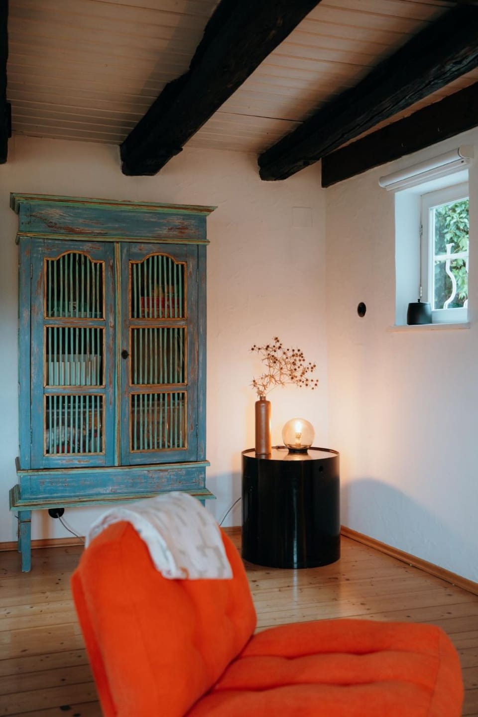 Living room, Photo of the whole room, Seating area