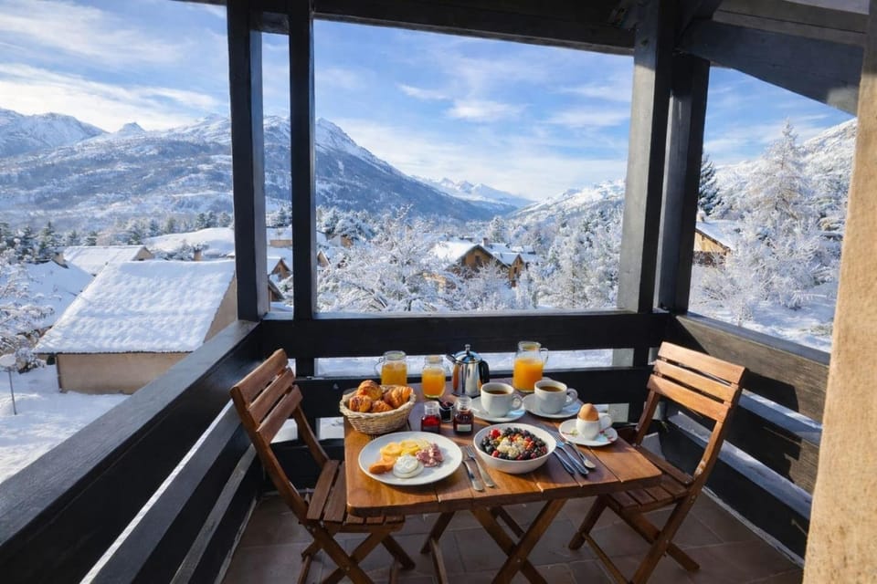 Studio with stunning view of Serre Chevalier Apartment in Briançon
