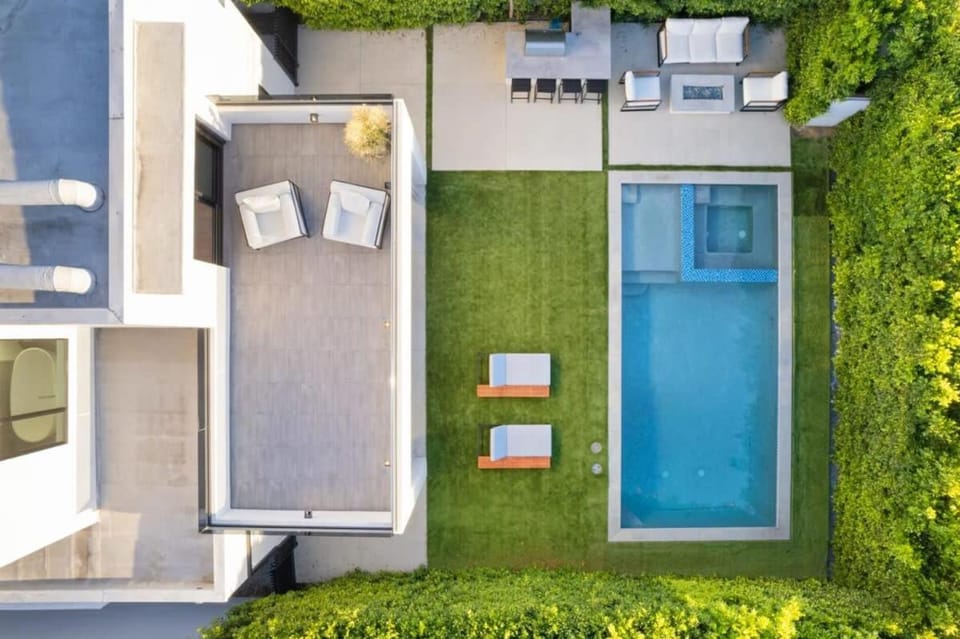 Garden, Swimming pool