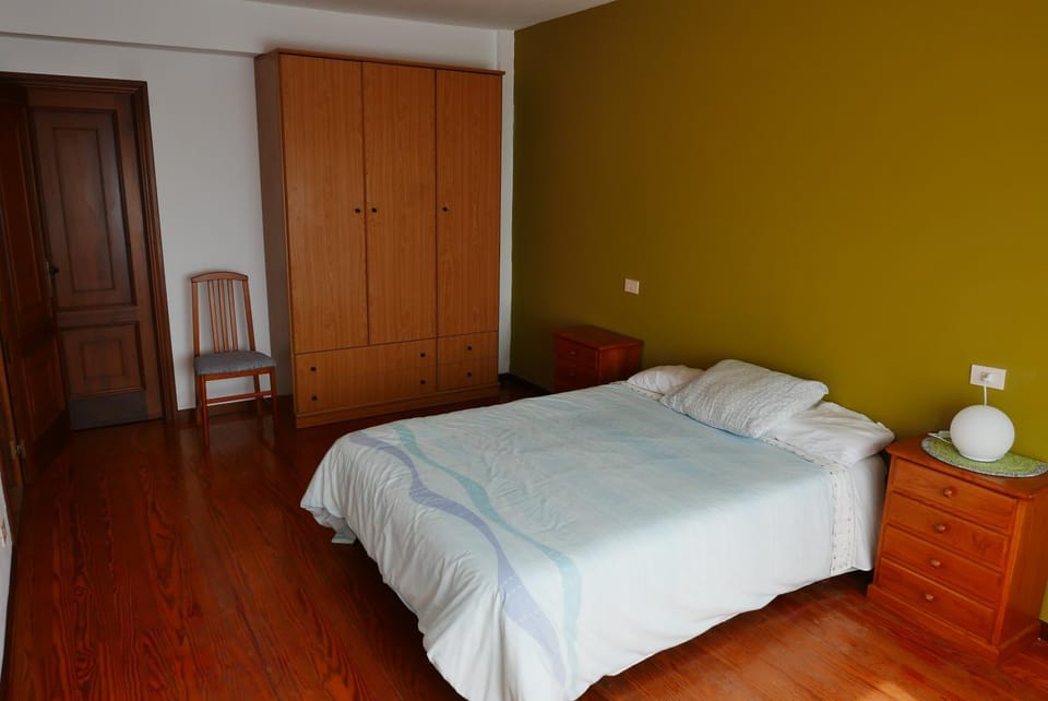 Bed, Off site, Photo of the whole room, Bedroom, wardrobe