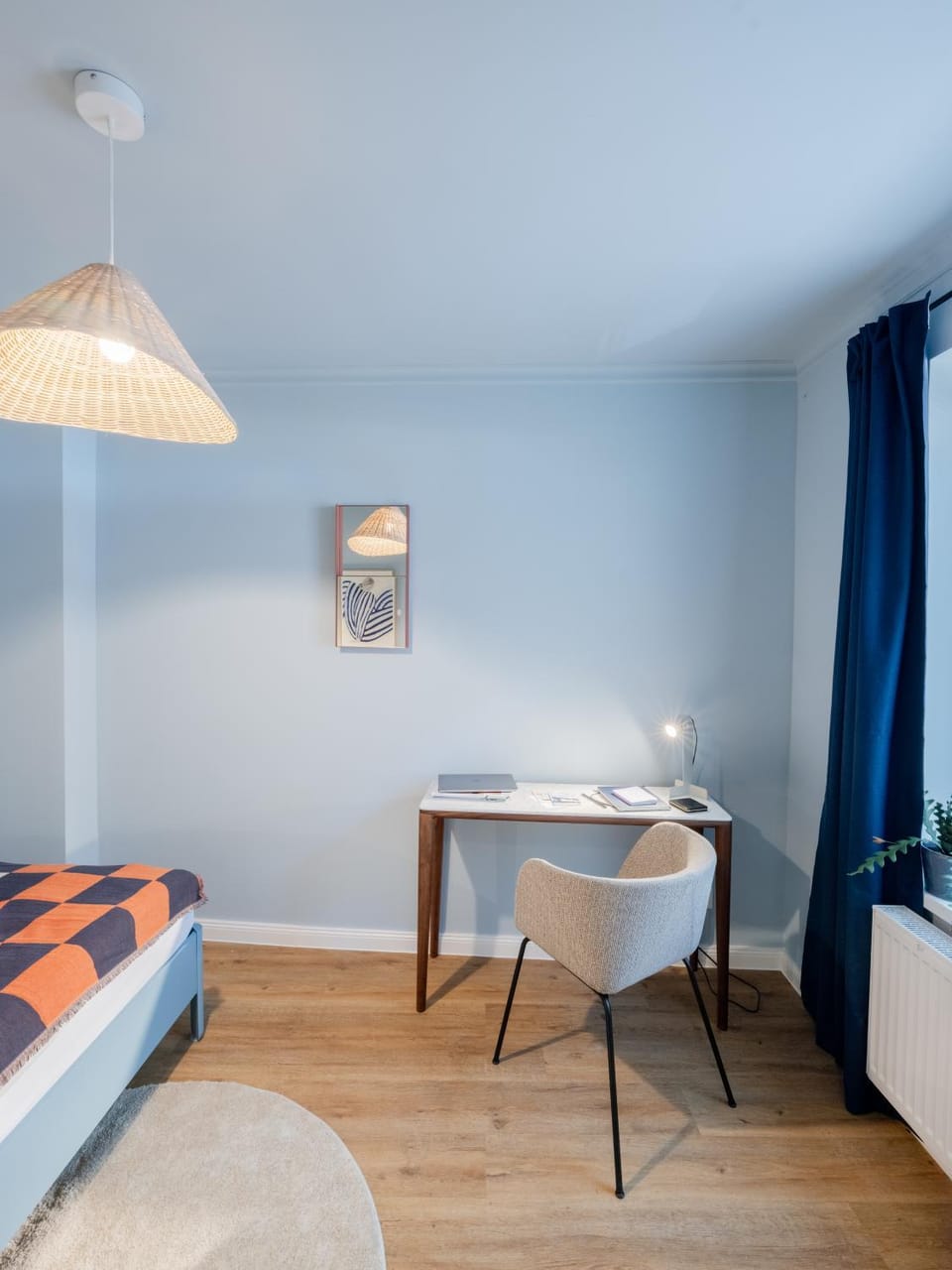 Seating area, Bedroom