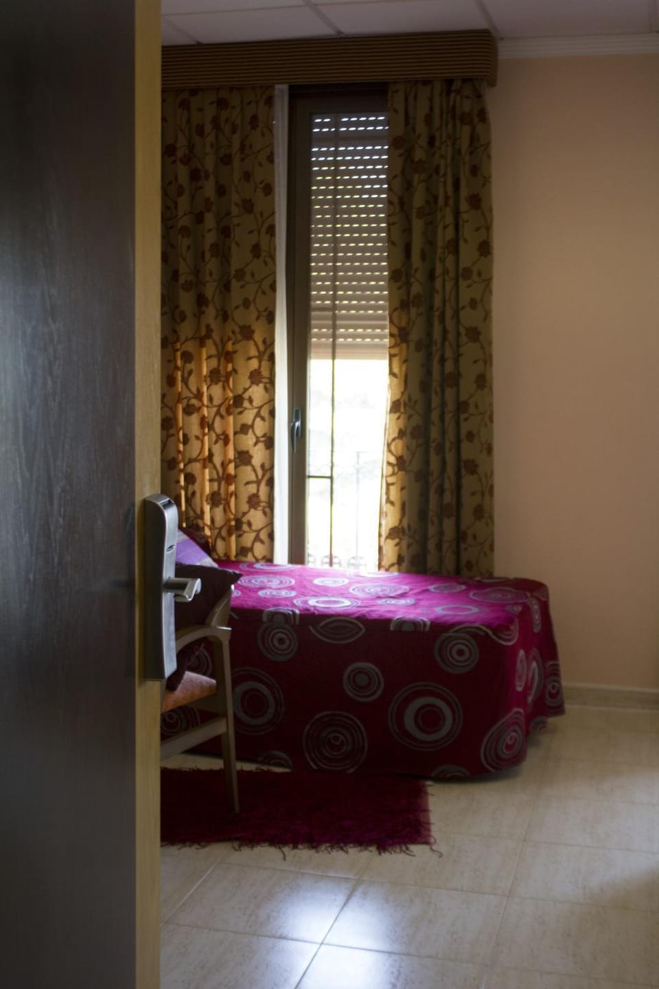 Day, Photo of the whole room