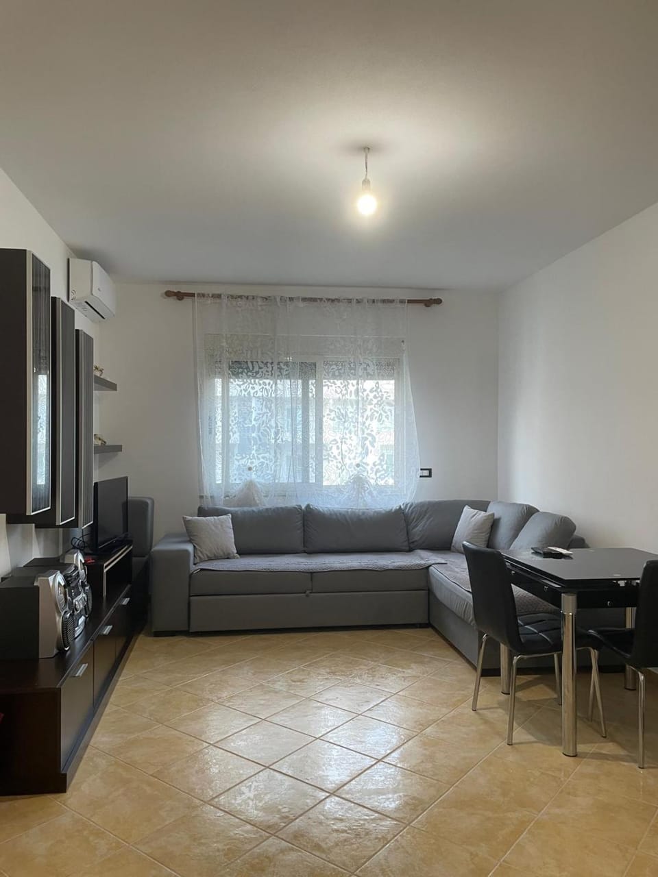 Apartament buze detit Apartment in Tirana County, Albania