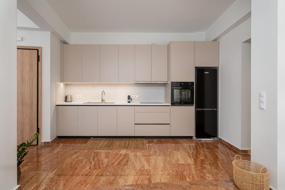 Kitchen or kitchenette, oven, stove