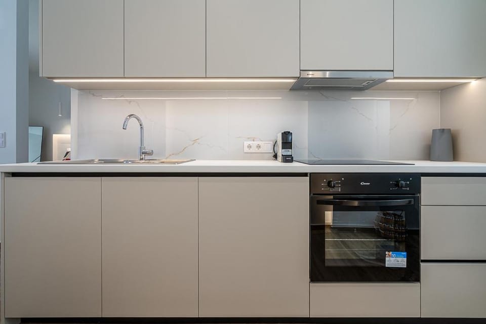 Kitchen or kitchenette, oven, stove