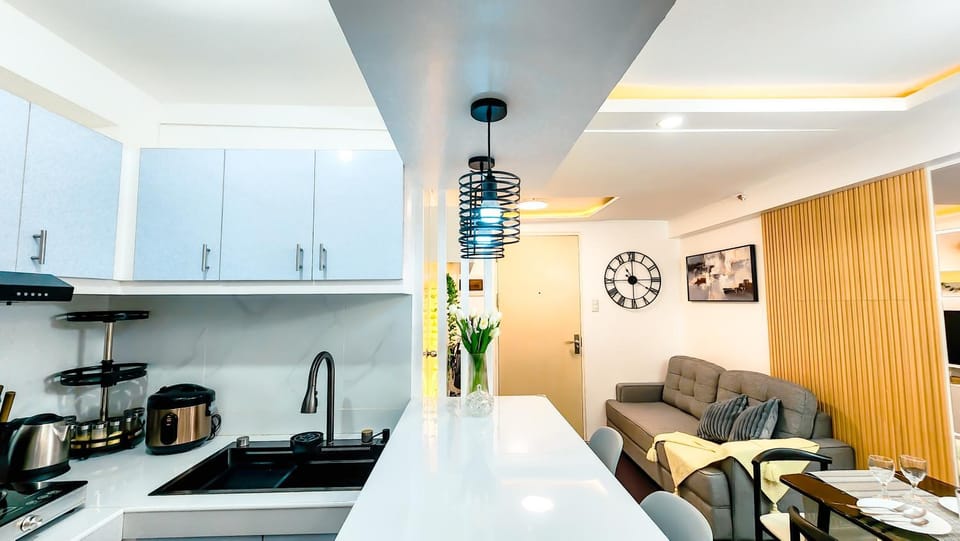 minibar, kitchen