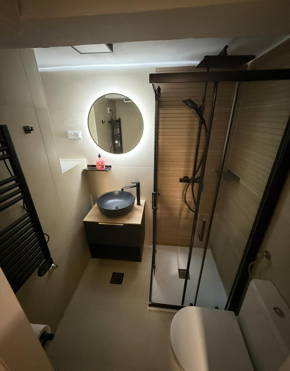 Toilet, Bathroom