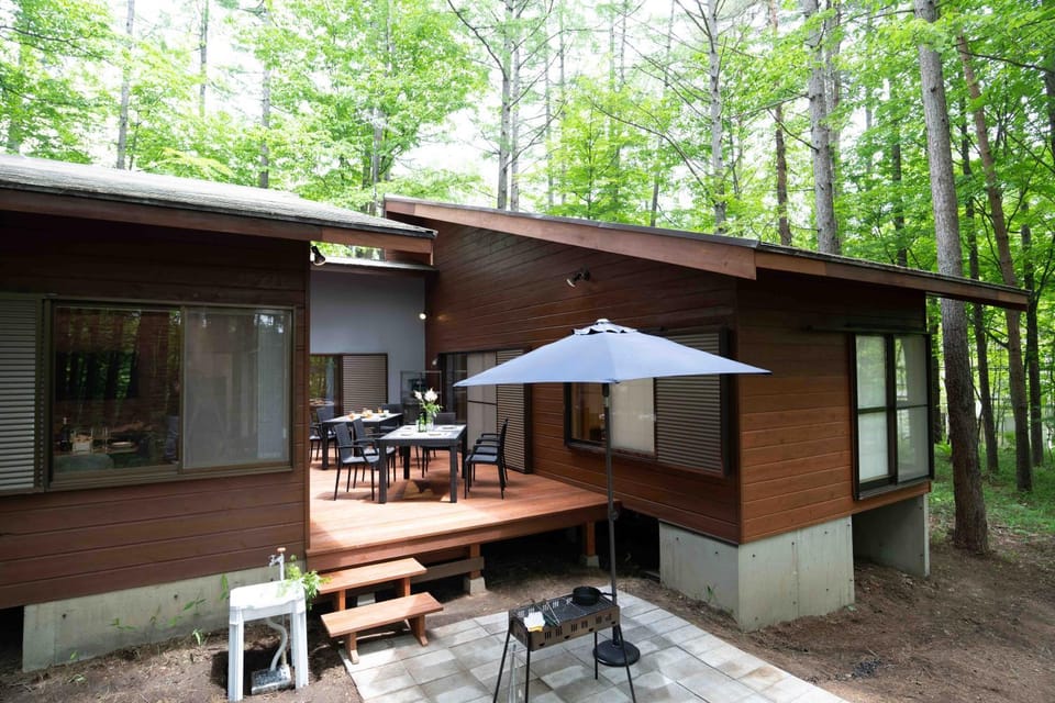 Property building, Natural landscape, BBQ facilities, Garden, Balcony/Terrace