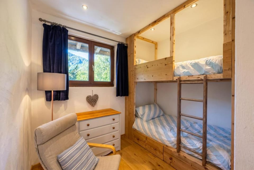Bed, Bedroom, bunk bed