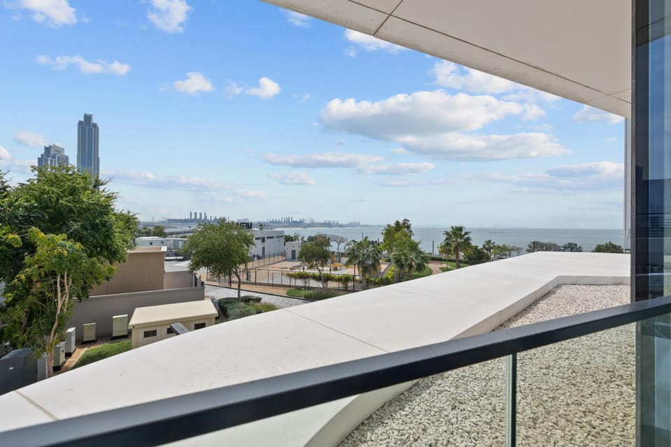 Bluewater Residence 6- Spacious Outlet Apartment in Dubai