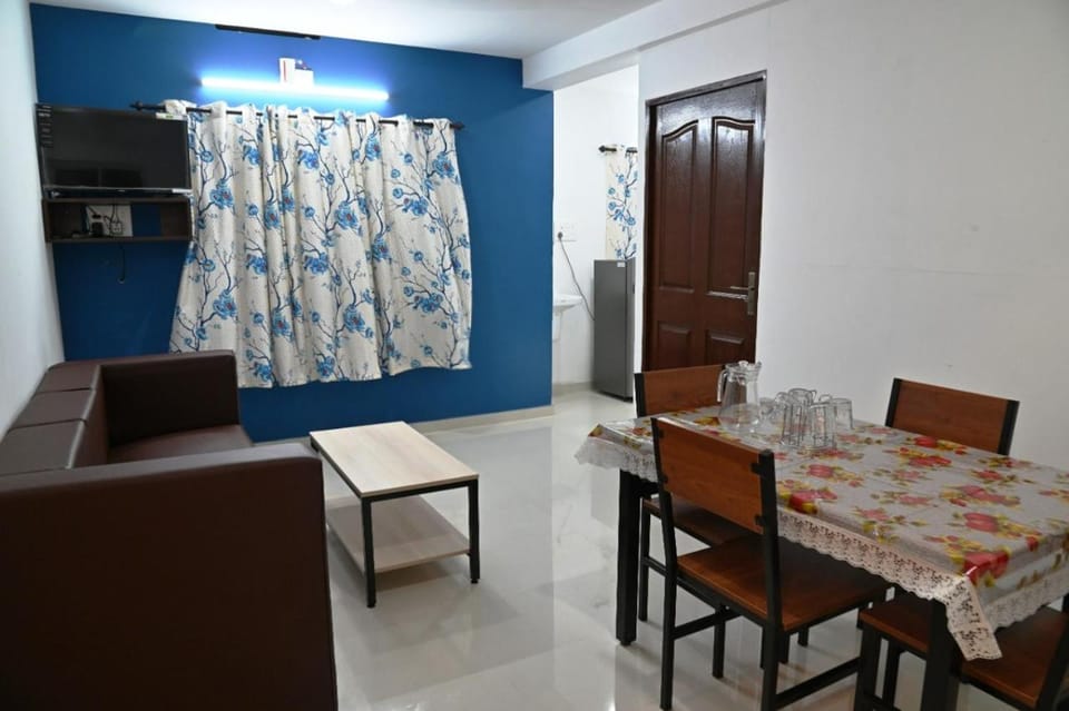 TV and multimedia, Living room, Dining area