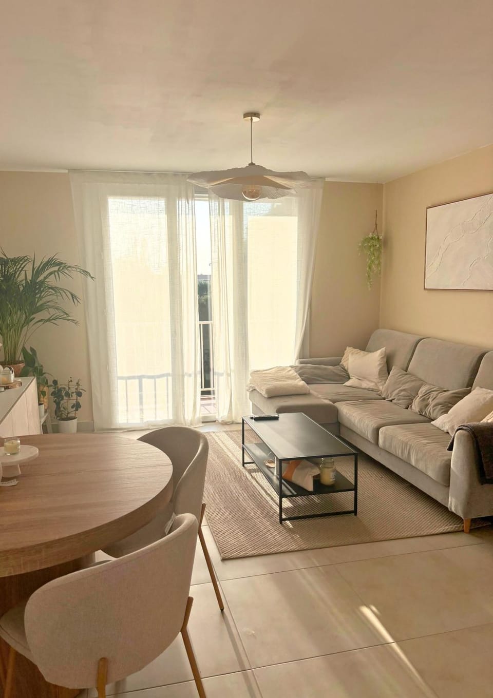 Living room, Dining area