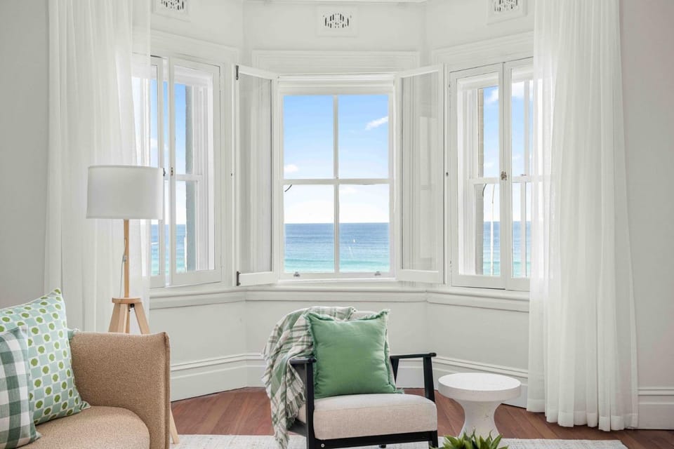 2-Bed Apartment with Stunning Bondi Beach Views Apartment in Sydney