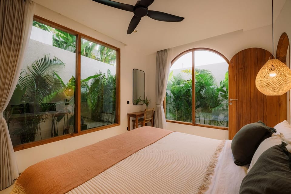 Bed, Photo of the whole room, Bedroom, Garden view