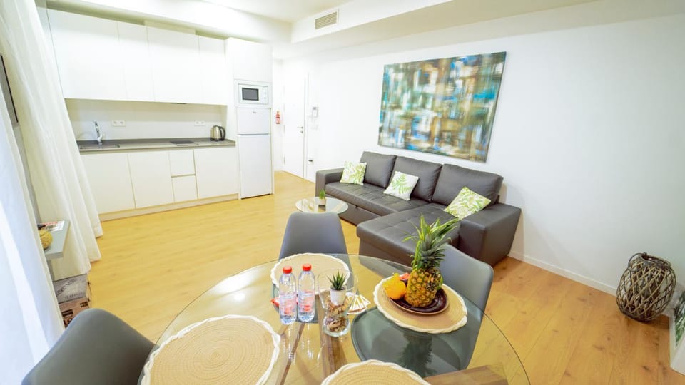 Kitchen or kitchenette, Living room, Dining area