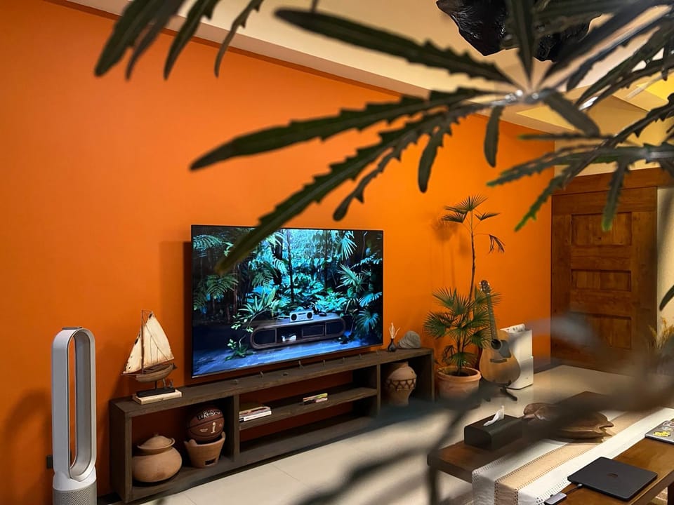 Communal lounge/ TV room, TV and multimedia, Living room, Evening entertainment