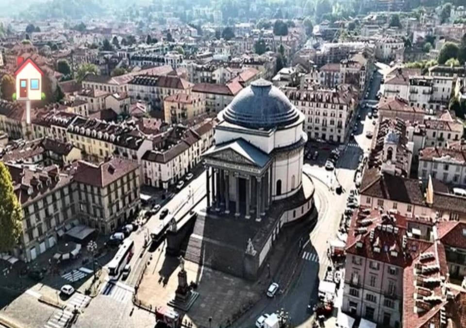 Property building, Neighbourhood, Bird's eye view, City view, Landmark view, Street view