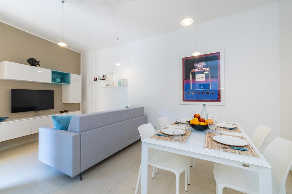 DIMORA Concept-Coral Dream Suite-Free parking-Bike room-Beautiful flat near the sea Apartment in Finale Ligure