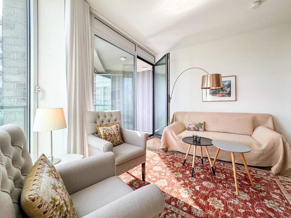 Living room, Seating area