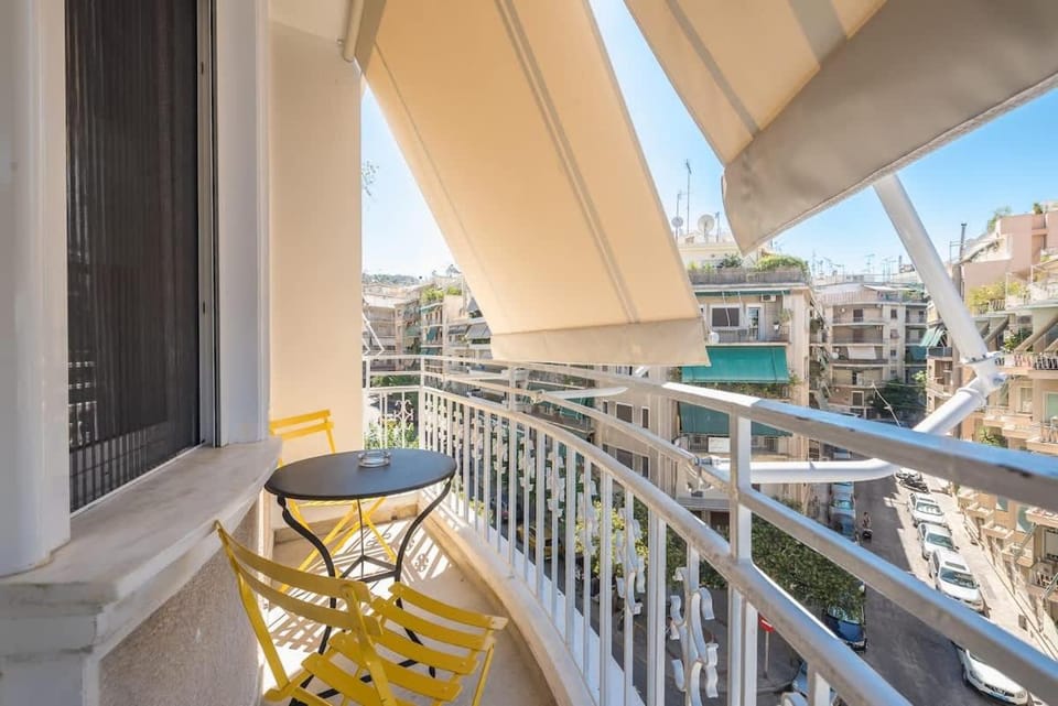 Zen Breeze, Kypseli Apartment in Athens