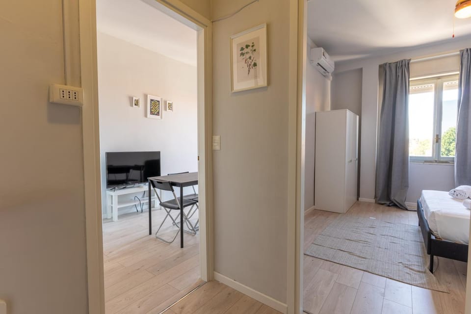 Bed, Living room, Dining area