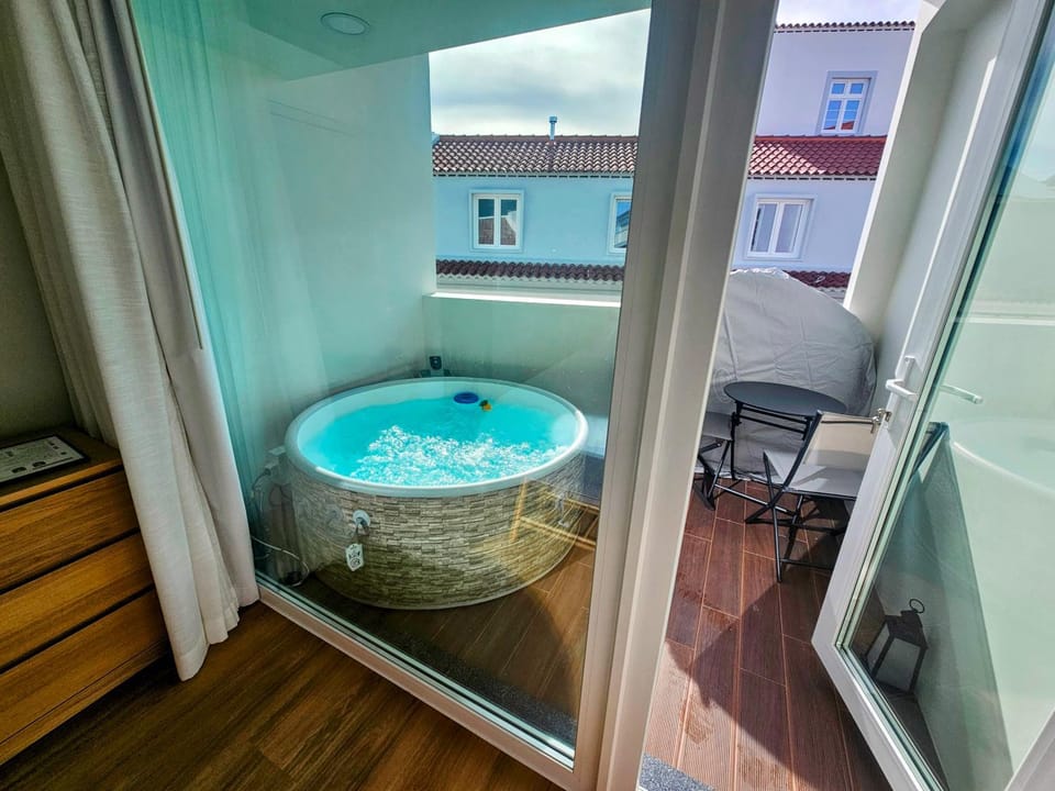 Natural landscape, Hot Tub