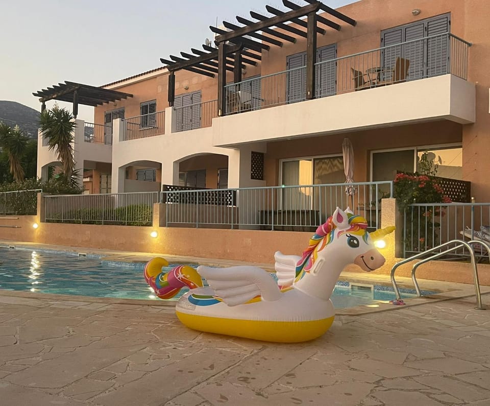 Pool view, Swimming pool