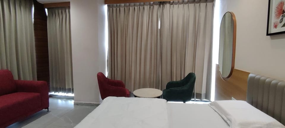 Bed, Seating area, Bedroom