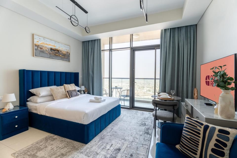 GuestReady - High floor l Partial Canal View Apartment in Dubai