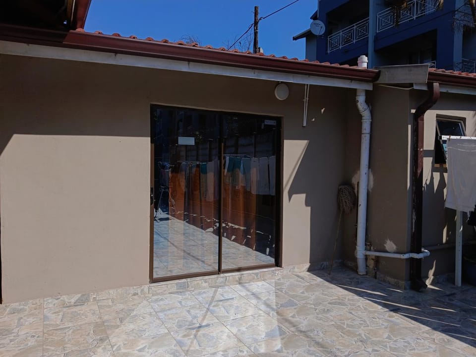 Crompton Studio Apartment 786 Apartment in Durban