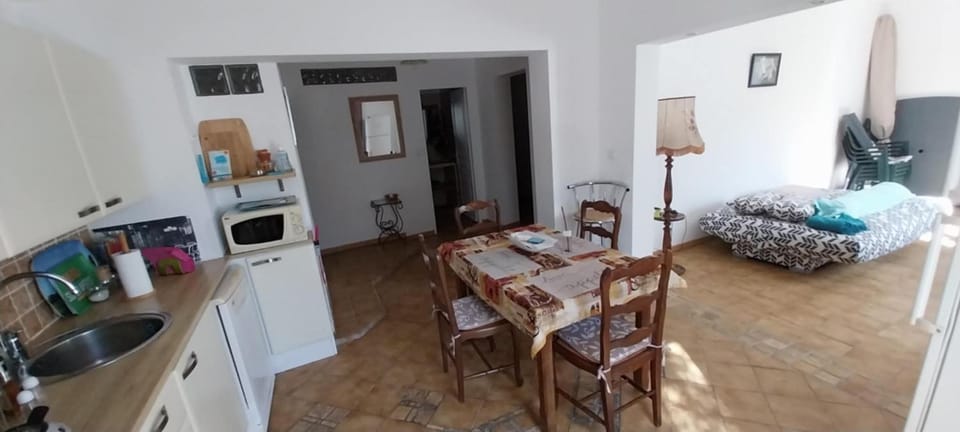 Agréable bas de villa Apartment in Corsica