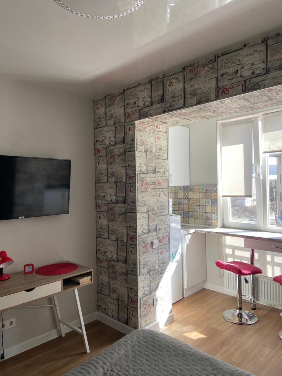 Redroom Apartment in Kharkiv
