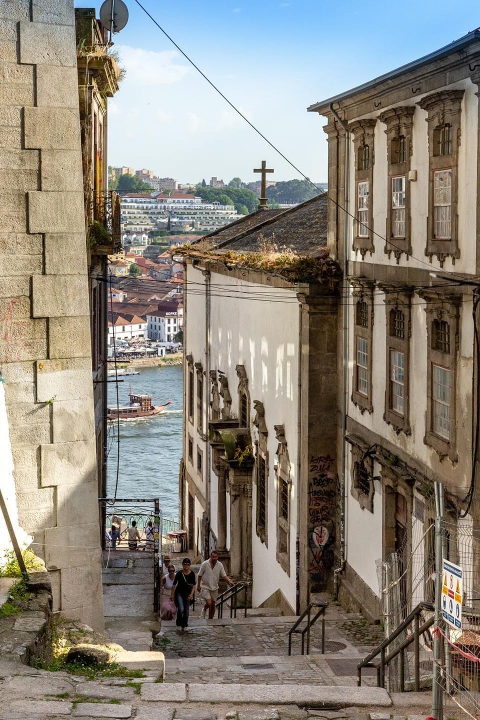 Neighbourhood, Landmark view, River view