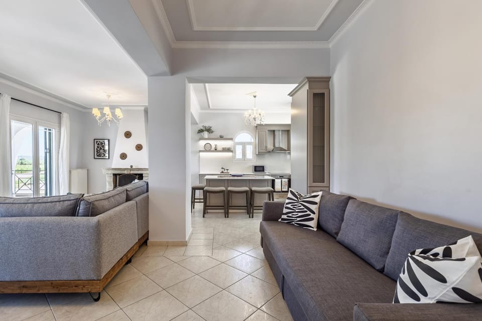 Kitchen or kitchenette, Living room, Dining area