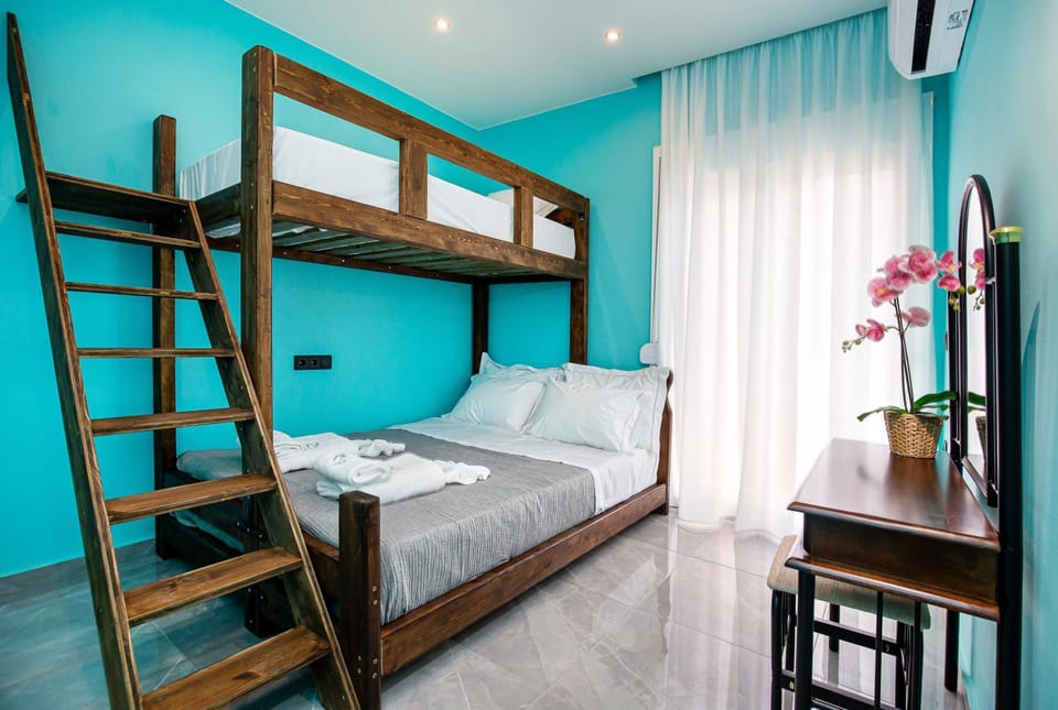 Bed, Photo of the whole room, Bedroom, bunk bed