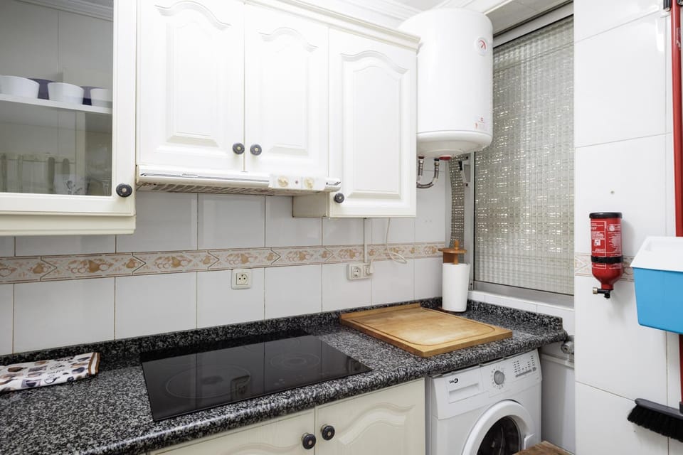 Kitchen or kitchenette, Living room