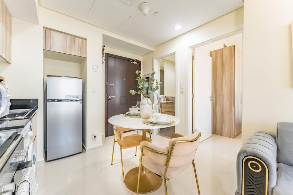 Dining area, oven, stove, kitchen